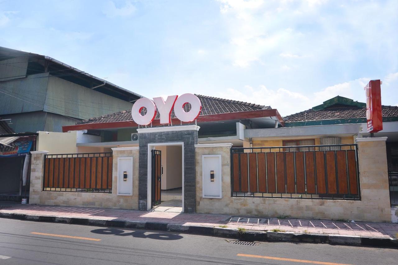 Super Oyo 1046 Omah Pathok Hotel Jogjacarta Exterior foto