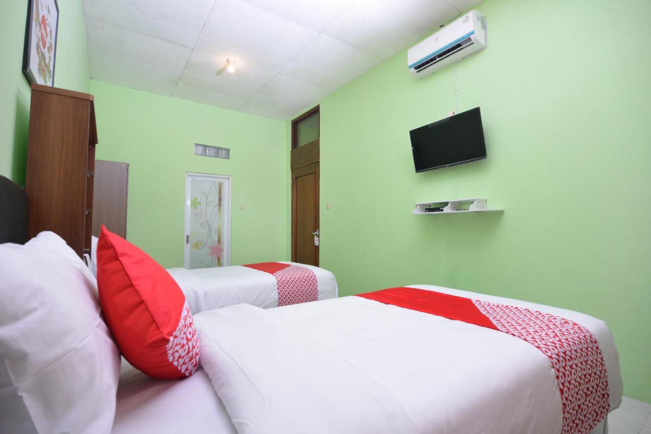 Super Oyo 1046 Omah Pathok Hotel Jogjacarta Exterior foto