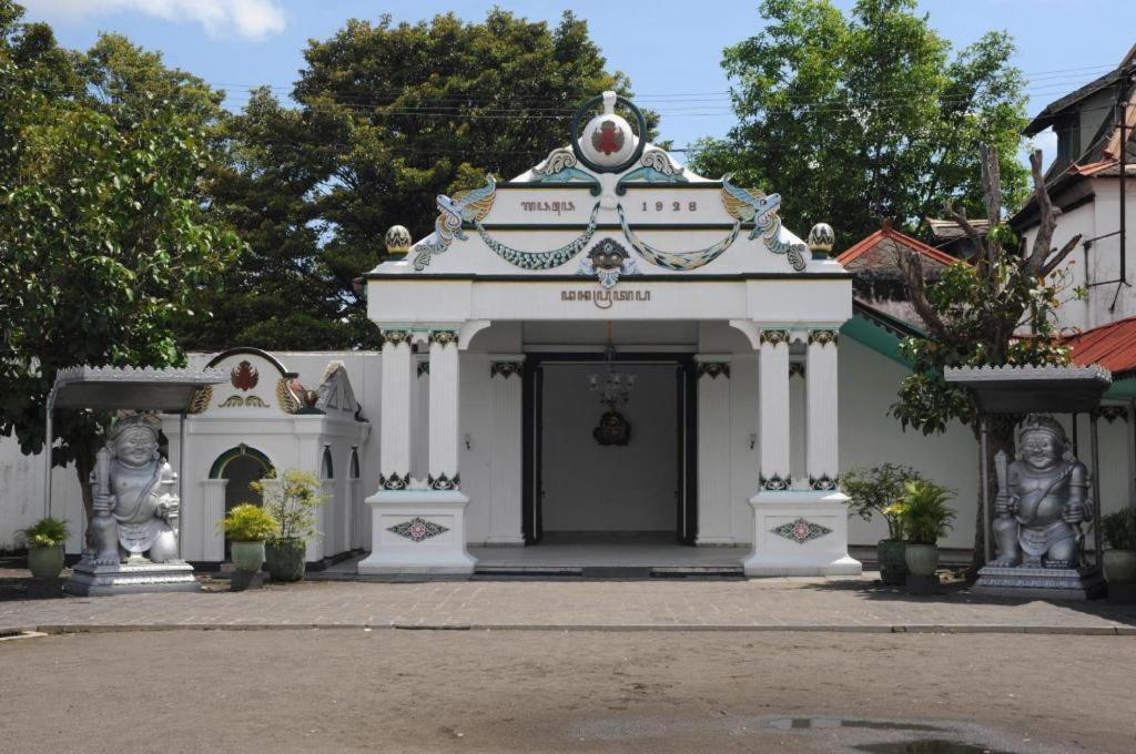 Super Oyo 1046 Omah Pathok Hotel Jogjacarta Exterior foto
