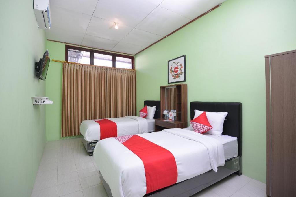 Super Oyo 1046 Omah Pathok Hotel Jogjacarta Exterior foto
