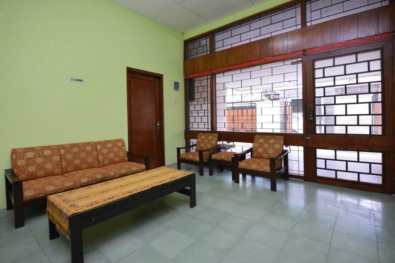 Super Oyo 1046 Omah Pathok Hotel Jogjacarta Exterior foto